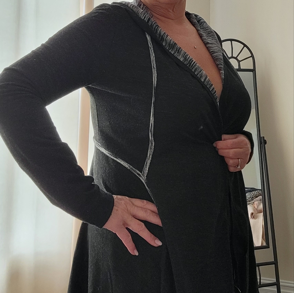 Cardigan - Picture 3 of 4